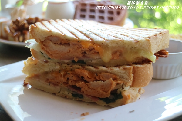 秀咖啡 SHOWCAFE：【台北中山區】捷運中山站『秀咖啡 SHOWCAFE』欣欣百貨/欣欣秀泰/愛評體驗團