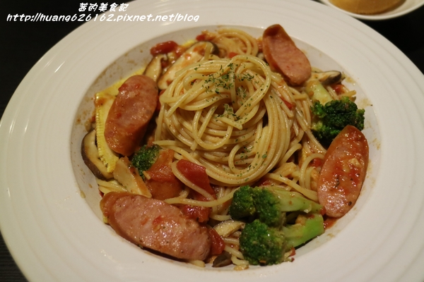 翁林林 Café：【新北板橋區】板橋早午餐『翁林林 Café』新埔下午茶/義大利麵/燉飯/咖啡 近新埔捷運3號出口