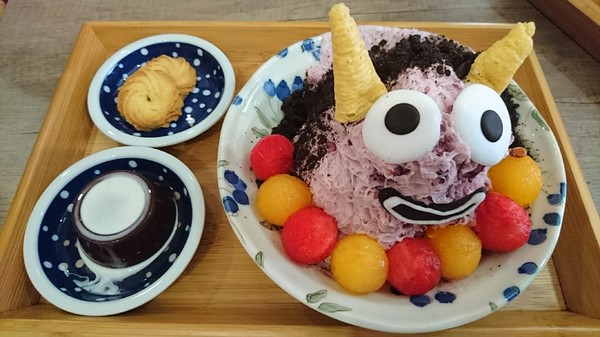 一隅冰屋：高雄~一隅冰屋~超可愛藍色妖怪現身~大家一起收服萌萌妖吧~