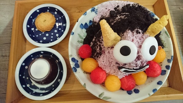 一隅冰屋：高雄~一隅冰屋~超可愛藍色妖怪現身~大家一起收服萌萌妖吧~