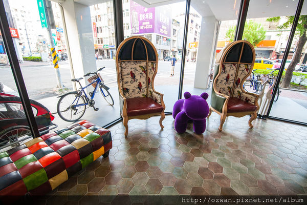 [住宿]住進童話世界裡的幻彩花園～高雄秝芯旅店（駁二愛河館）。
