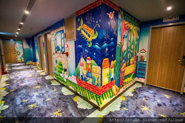 [住宿]住進童話世界裡的幻彩花園～高雄秝芯旅店（駁二愛河館）。