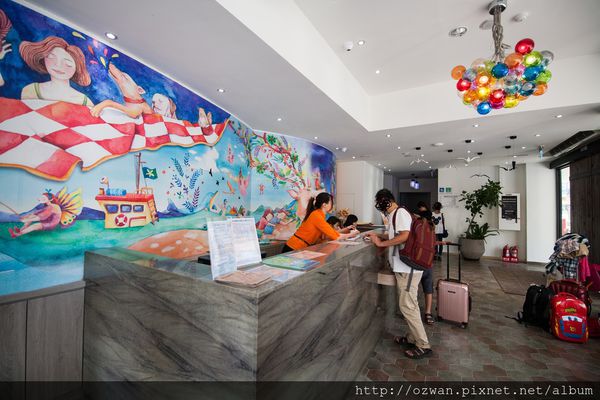 [住宿]住進童話世界裡的幻彩花園～高雄秝芯旅店（駁二愛河館）。