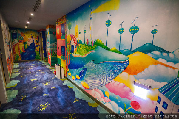 [住宿]住進童話世界裡的幻彩花園～高雄秝芯旅店（駁二愛河館）。