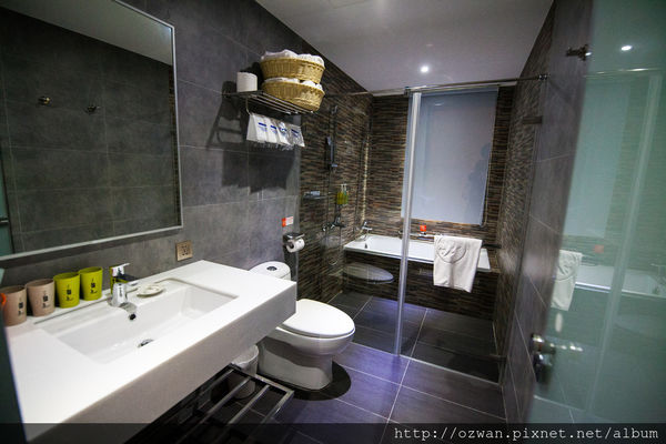 [住宿]住進童話世界裡的幻彩花園～高雄秝芯旅店（駁二愛河館）。