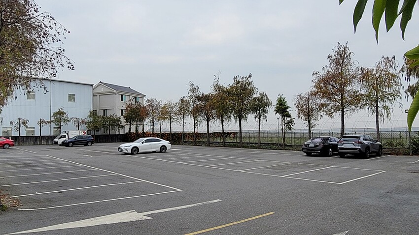 老饕帶路！！隱藏在田園間的絕美森林系景觀餐廳，如夢似幻的玻璃屋，享受著主廚精心手作料理，就來場浪漫的邂逅～ 