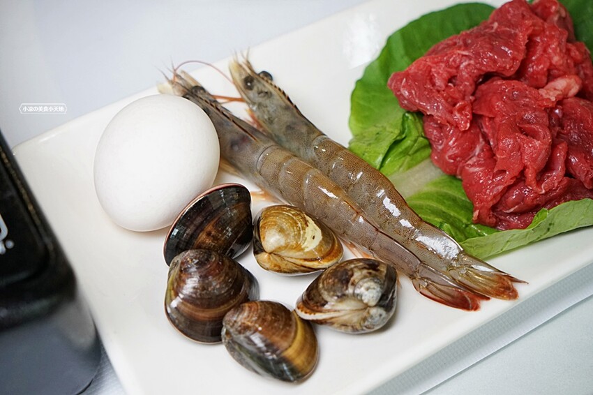 老饕帶路！！隱藏在田園間的絕美森林系景觀餐廳，如夢似幻的玻璃屋，享受著主廚精心手作料理，就來場浪漫的邂逅～ 