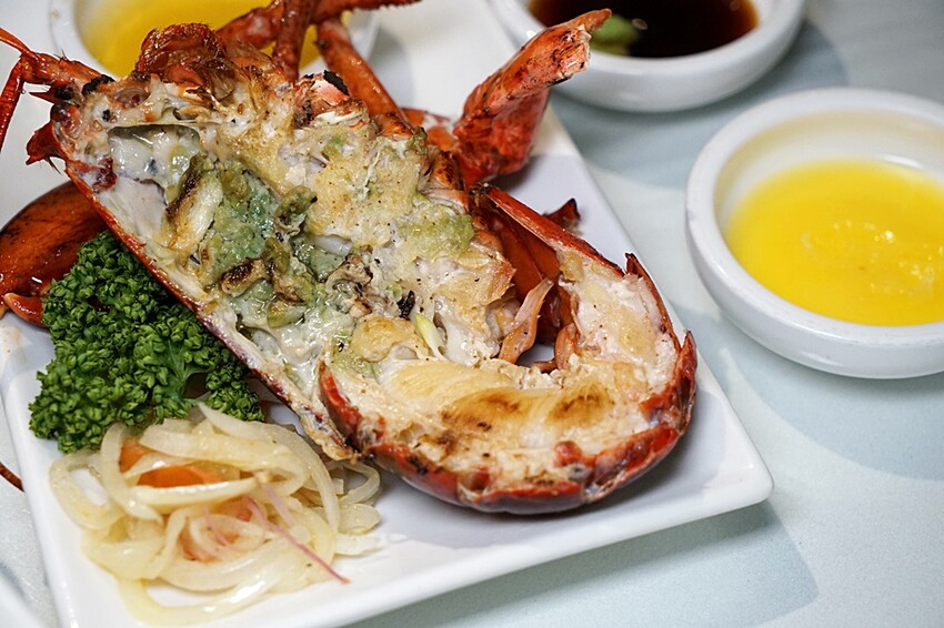 老饕帶路！！隱藏在田園間的絕美森林系景觀餐廳，如夢似幻的玻璃屋，享受著主廚精心手作料理，就來場浪漫的邂逅～ 