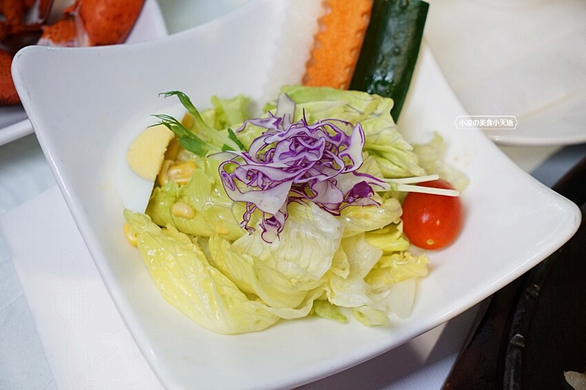 老饕帶路！！隱藏在田園間的絕美森林系景觀餐廳，如夢似幻的玻璃屋，享受著主廚精心手作料理，就來場浪漫的邂逅～ 