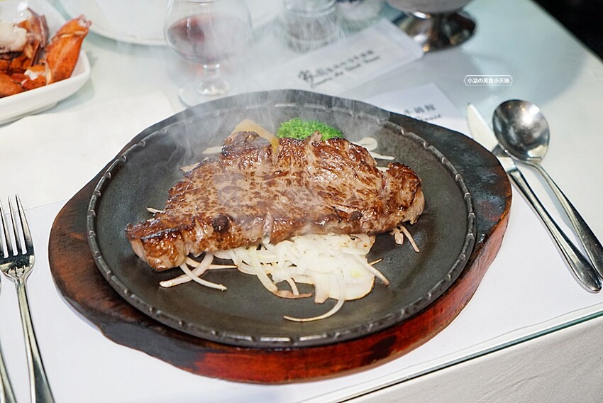 老饕帶路！！隱藏在田園間的絕美森林系景觀餐廳，如夢似幻的玻璃屋，享受著主廚精心手作料理，就來場浪漫的邂逅～ 