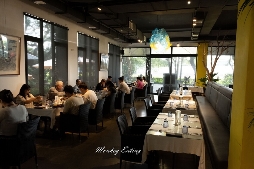 【彰化美食】家園藝術咖啡牛排館│北斗最美森林系庭園餐廳，40年老字號高CP值牛排火鍋簡餐。彰化田尾一日遊必吃 - 貪吃猴的幻想