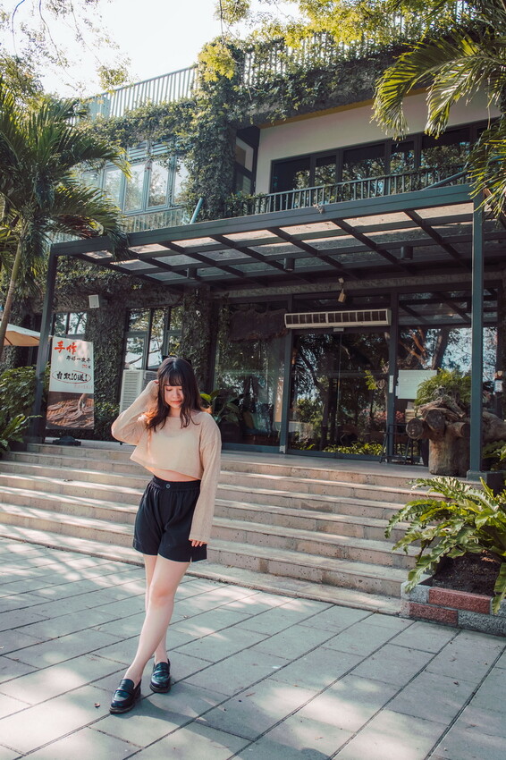 【彰化美食】家園藝術咖啡牛排館│北斗最美森林系庭園餐廳，40年老字號高CP值牛排火鍋簡餐。彰化田尾一日遊必吃 - 貪吃猴的幻想