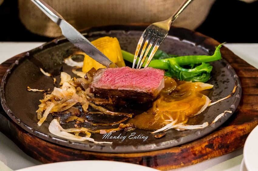 【彰化美食】家園藝術咖啡牛排館│北斗最美森林系庭園餐廳，40年老字號高CP值牛排火鍋簡餐。彰化田尾一日遊必吃 - 貪吃猴的幻想