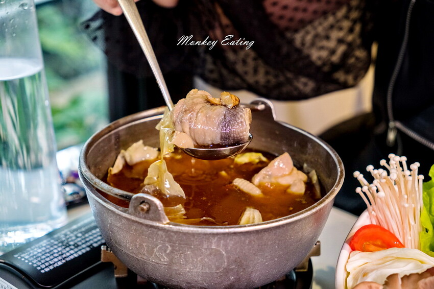 【彰化美食】家園藝術咖啡牛排館│北斗最美森林系庭園餐廳，40年老字號高CP值牛排火鍋簡餐。彰化田尾一日遊必吃 - 貪吃猴的幻想