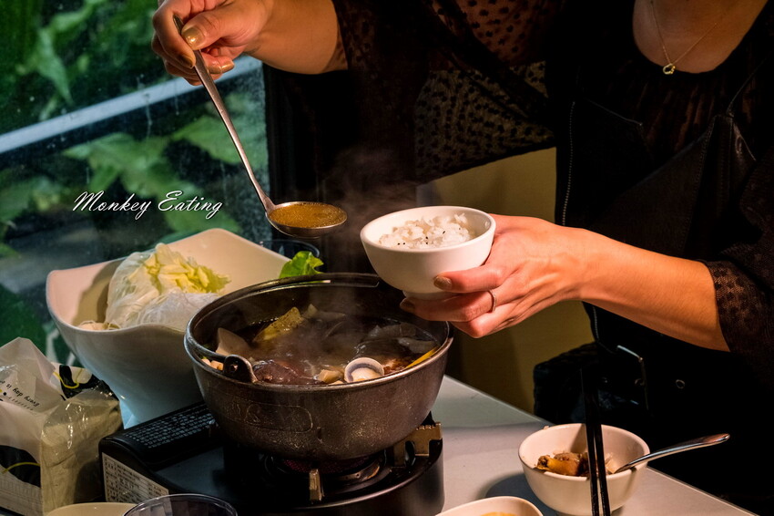 【彰化美食】家園藝術咖啡牛排館│北斗最美森林系庭園餐廳，40年老字號高CP值牛排火鍋簡餐。彰化田尾一日遊必吃 - 貪吃猴的幻想