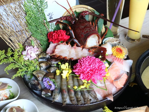 春花秋實 海鮮和牛鍋物：台中美食│春花秋實海鮮和牛鍋物〃頂級鍋物推薦!!活體海鮮入料，食材新鮮又實在，雙人套餐超澎湃～