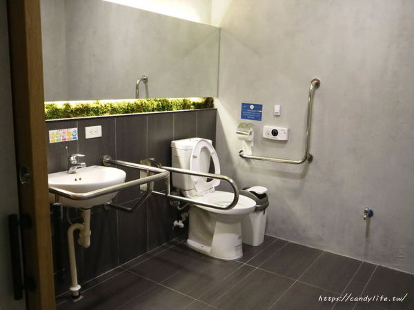 春花秋實 海鮮和牛鍋物：台中美食│春花秋實海鮮和牛鍋物〃頂級鍋物推薦!!活體海鮮入料，食材新鮮又實在，雙人套餐超澎湃～