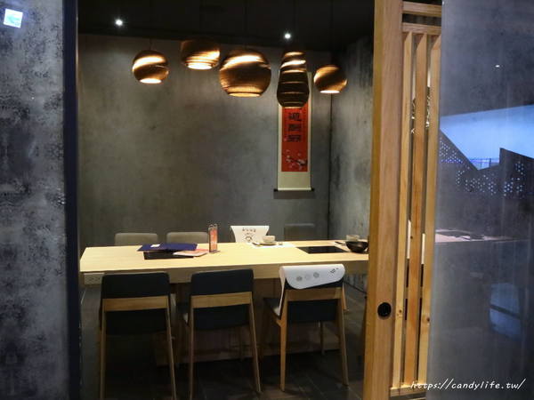 春花秋實 海鮮和牛鍋物：台中美食│春花秋實海鮮和牛鍋物〃頂級鍋物推薦!!活體海鮮入料，食材新鮮又實在，雙人套餐超澎湃～