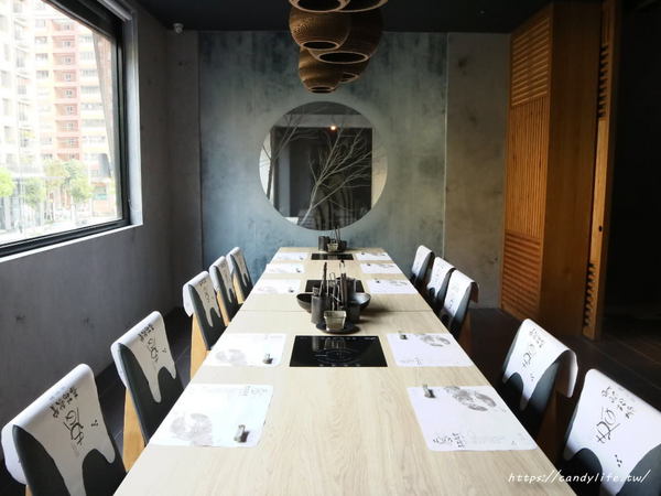 春花秋實 海鮮和牛鍋物：台中美食│春花秋實海鮮和牛鍋物〃頂級鍋物推薦!!活體海鮮入料，食材新鮮又實在，雙人套餐超澎湃～