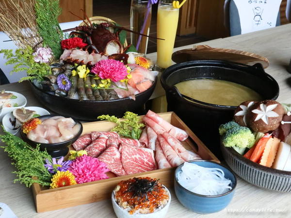 春花秋實 海鮮和牛鍋物：台中美食│春花秋實海鮮和牛鍋物〃頂級鍋物推薦!!活體海鮮入料，食材新鮮又實在，雙人套餐超澎湃～