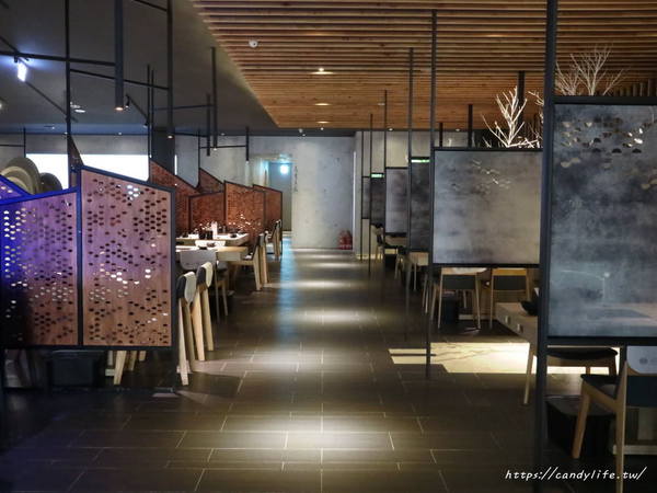 春花秋實 海鮮和牛鍋物：台中美食│春花秋實海鮮和牛鍋物〃頂級鍋物推薦!!活體海鮮入料，食材新鮮又實在，雙人套餐超澎湃～