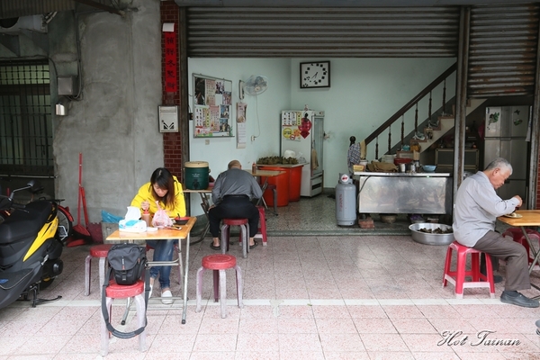 明和菜粽:【台南美食】只賣兩小時就完售!比幽靈更幽靈的粽子老店:明和菜粽