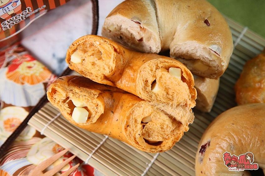 【台南伴手禮】貨櫃屋內的人氣排隊七彩貝果,連明星都愛的台南好滋味:甜蜜點-日式貝果專家 - 熱血玩台南。跳躍新世界