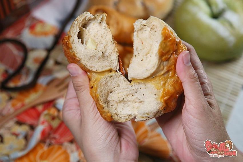 【台南伴手禮】貨櫃屋內的人氣排隊七彩貝果,連明星都愛的台南好滋味:甜蜜點-日式貝果專家 - 熱血玩台南。跳躍新世界