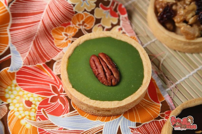 【台南伴手禮】貨櫃屋內的人氣排隊七彩貝果,連明星都愛的台南好滋味:甜蜜點-日式貝果專家 - 熱血玩台南。跳躍新世界