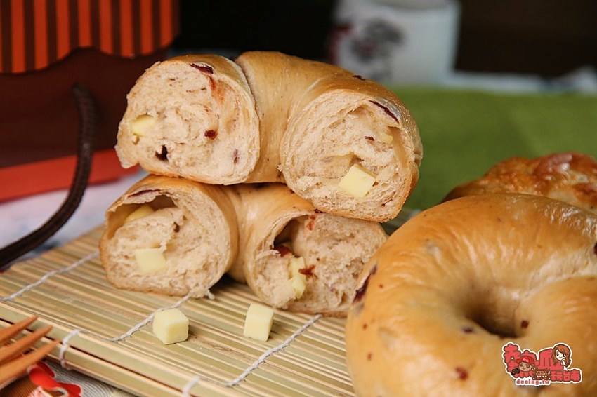 【台南伴手禮】貨櫃屋內的人氣排隊七彩貝果,連明星都愛的台南好滋味:甜蜜點-日式貝果專家 - 熱血玩台南。跳躍新世界