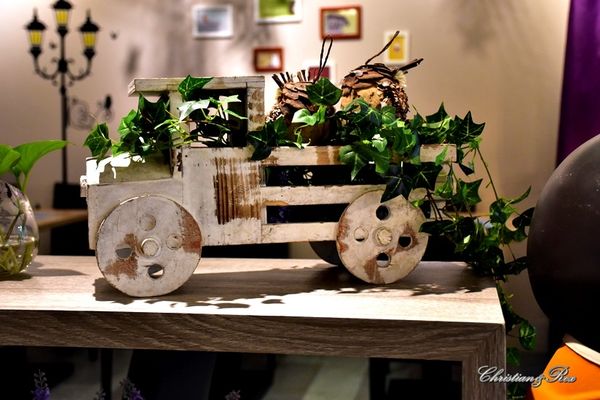 【新北。美食】新莊 / 花屋咖啡早午餐，小木屋裡的花園，感受愜意閒暇的早晨與午後，榮富國小旁