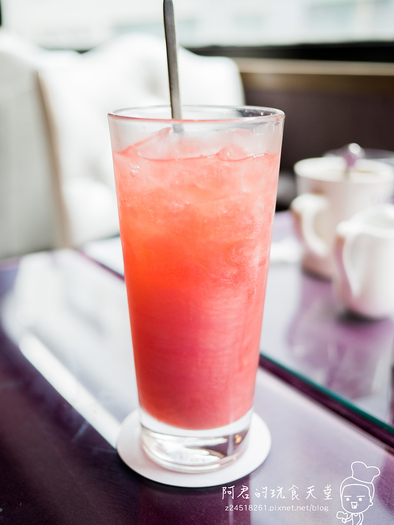 【新北】栢金 BIRKING｜1.6cm超厚培根早午餐｜繽紛莓果派對舒芙蕾厚鬆餅