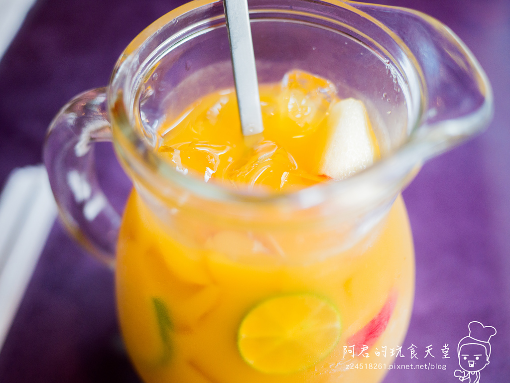 【新北】栢金 BIRKING｜1.6cm超厚培根早午餐｜繽紛莓果派對舒芙蕾厚鬆餅