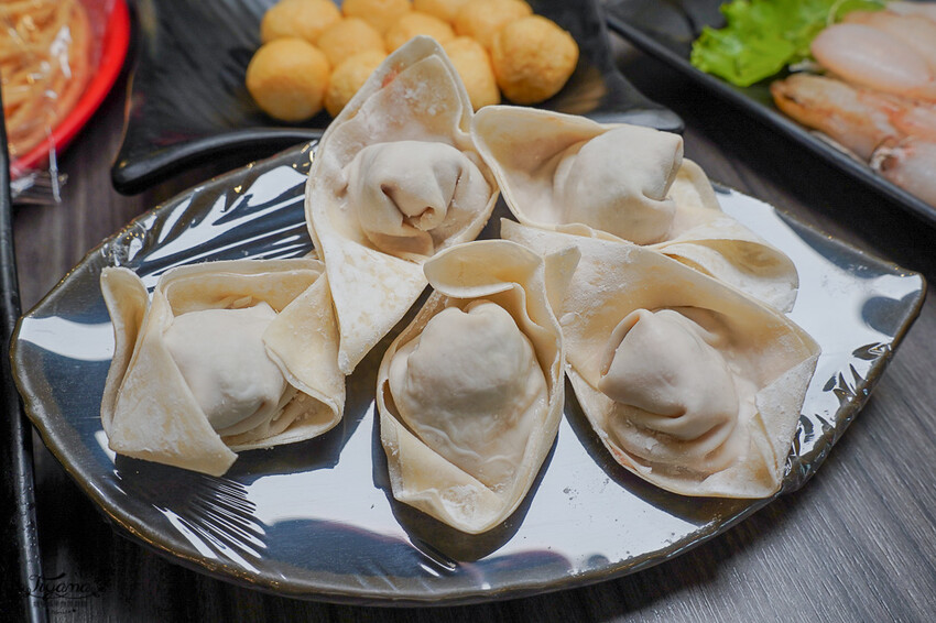 韓城石頭火鍋|台南火鍋:台南必吃老版石頭火鍋!!打卡麻辣鍋底免費送,壽星打卡再送肉盤 @緹雅瑪 美食旅遊趣