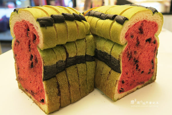 格麥蛋糕麵包店：土城麵包店~格麥藝術蛋糕 新北好禮-西瓜酥