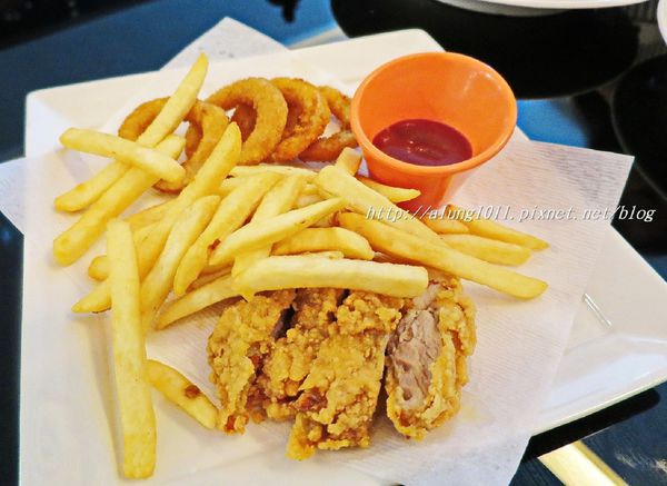 世奇文創餐廳:料好實在.. 世奇文創餐廳(喬可里餐廳)