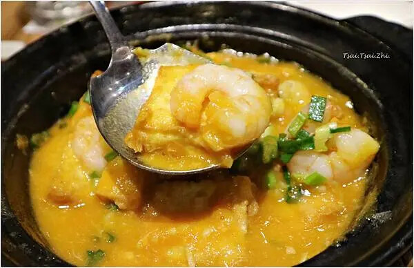 [台北中正]點點心台灣 微風台北車站店|「黑白豬廚」新菜單，