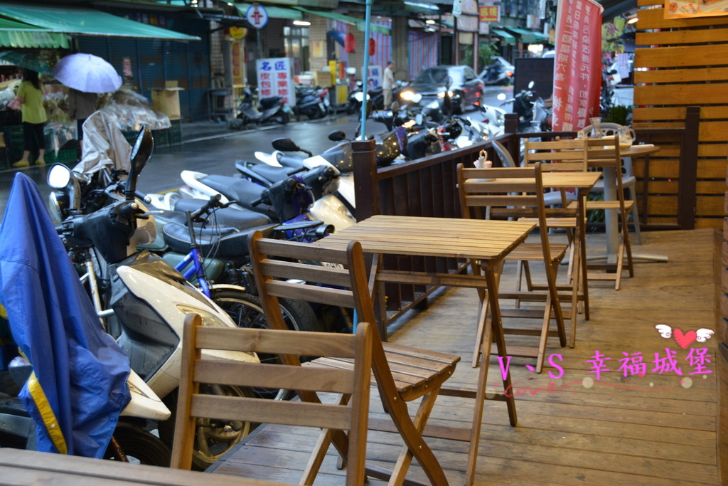 【新北美食】新莊銅板美食 莫札特咖啡早午餐&西點小舖 ~ 平價大份量的餐點、自製好吃的甜點、隱藏版菜單，是個喝咖啡、吃早午餐的好地方