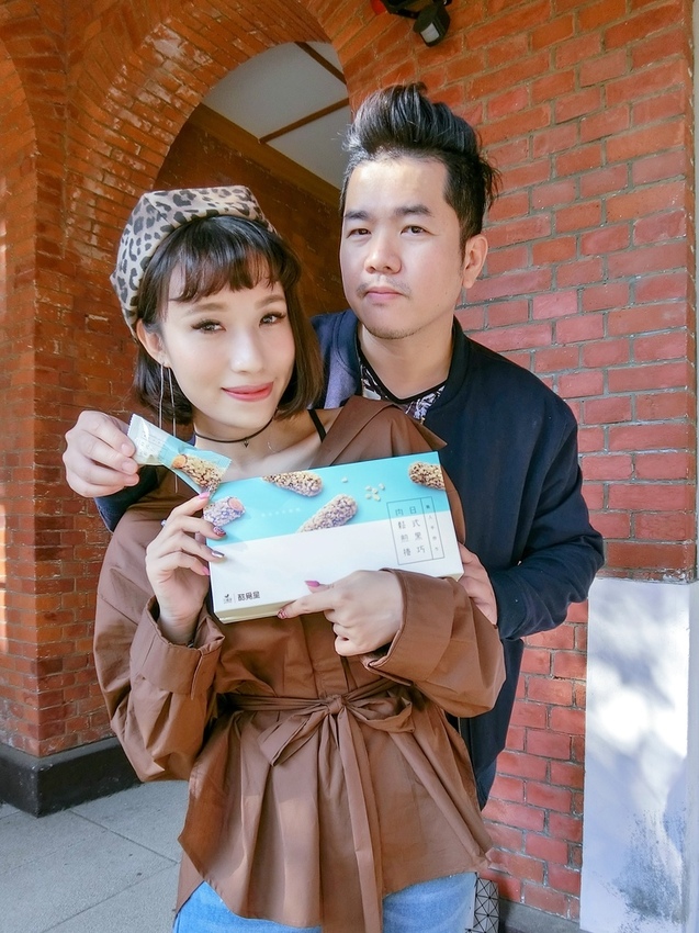 天天都是情人節！自然主意 酷覓星日式黑巧肉鬆煎捲 多層次口感讓人一吃就愛上這不一樣的食尚１７.jpg