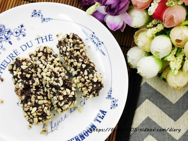 【自然主意】酷覓星 日式黑巧肉鬆煎捲 鹹甜多層次口感 營養又美味 #伴手禮推薦 (5).JPG