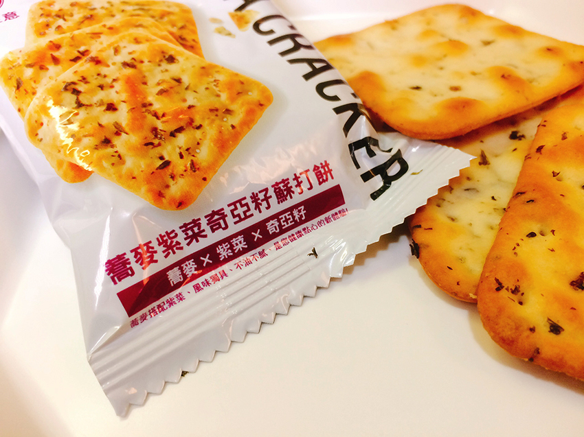 自然主意人氣蘇打餅典藏禮盒,自然主義,家樂福進口零食,我不是他媽媽,無負擔零食,無負擔蘇打餅,生酮零食,減肥零食,奇亞籽零食,奇亞籽蘇打餅