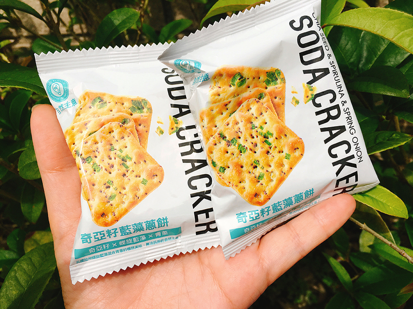 自然主意人氣蘇打餅典藏禮盒,自然主義,統一蘇打餅,奇亞籽黑芝麻生機蘇打餅, 亞麻仁籽胡椒岩鹽生機蘇打餅,香草椒鹽嚴選蘇打餅,全素零食,全素餅乾