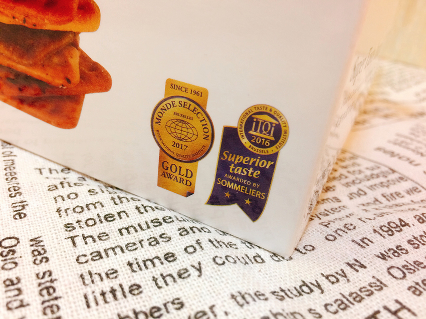 自然主意人氣蘇打餅典藏禮盒,自然主義,素食零食推薦,素餅乾,素零食,拜拜零食,我不是他媽媽,香草椒鹽蘇打餅,進口蘇打餅,有機蘇打餅,低鹽蘇打餅