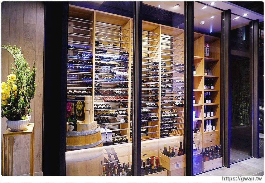 火鍋界的LV吃過嗎?外觀超氣派,還有全店獨立包廂和專人桌邊服務!