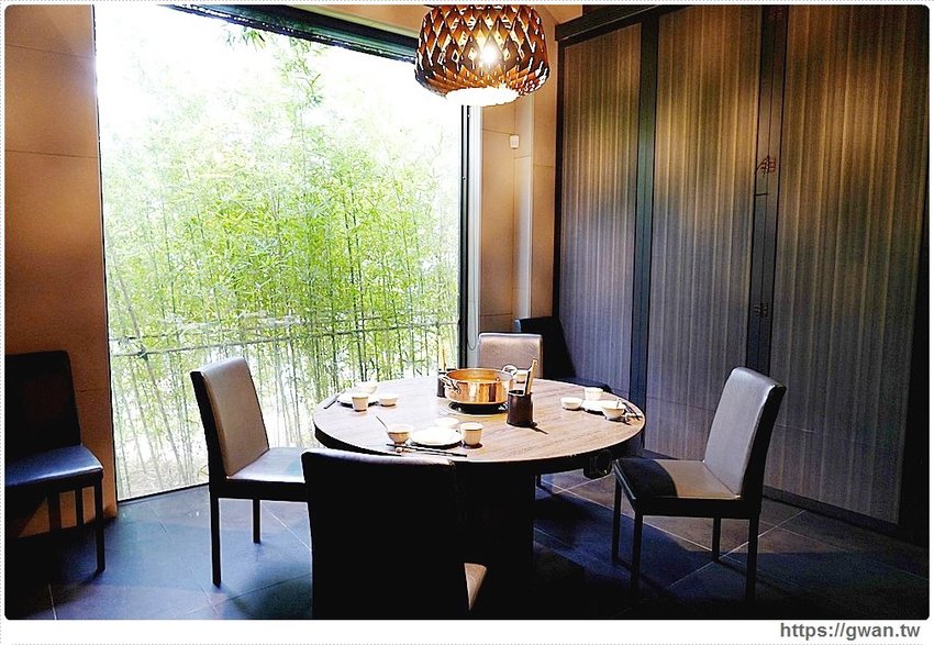 火鍋界的LV吃過嗎?外觀超氣派,還有全店獨立包廂和專人桌邊服務!