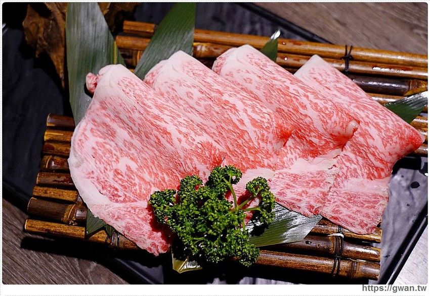 火鍋界的LV吃過嗎?外觀超氣派,還有全店獨立包廂和專人桌邊服務!