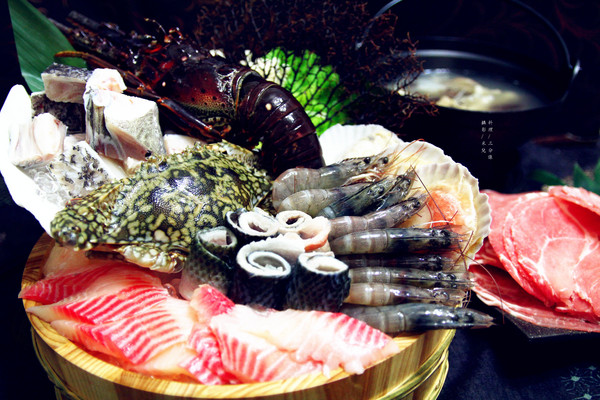 極好食：【宅配。鍋物】 樂天市場-極好食 貝里斯龍蝦鍋 傳說中的痛風鍋  特價海鮮火鍋組合