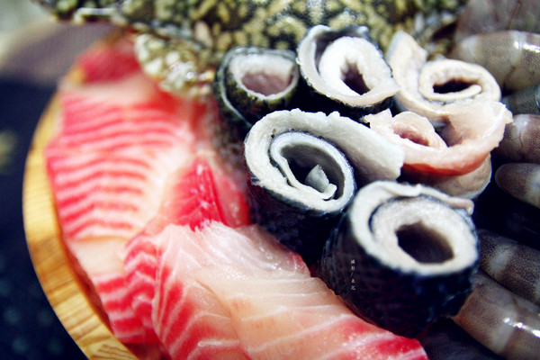 極好食：【宅配。鍋物】 樂天市場-極好食 貝里斯龍蝦鍋 傳說中的痛風鍋  特價海鮮火鍋組合