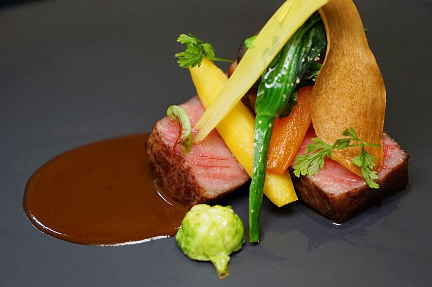 席樂法式餐廳｜台中法式餐廳推薦，約會、慶生聚會必備，擺盤精緻、道道驚豔奢華，網評4.8分，必回訪的高CP料理!