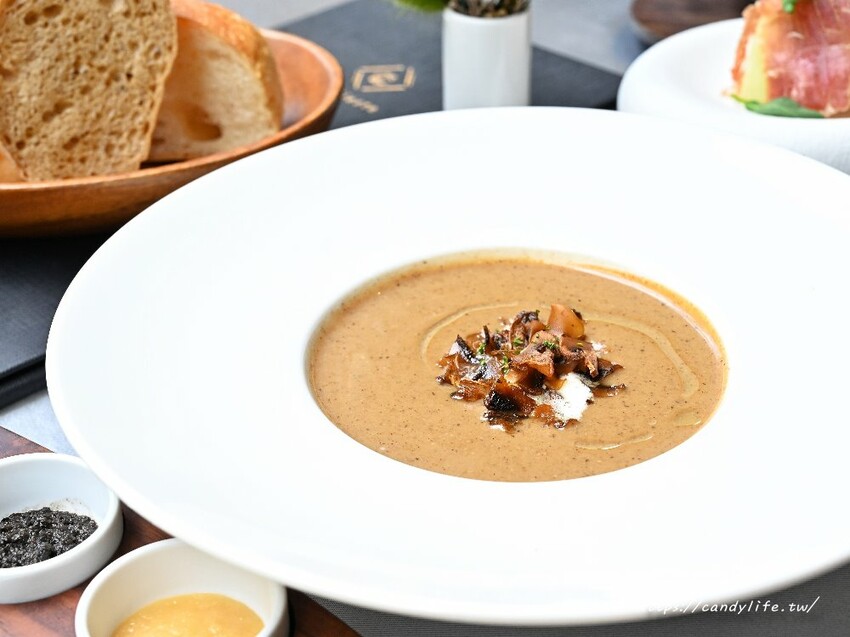 席樂法式料理｜台中質感法式料理，網評高達4.8顆星，餐點擺盤精緻又吃得飽，約會、慶生餐廳首選